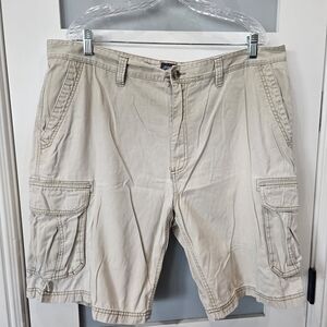 St. John's Bay Light Tan Cargo Shorts